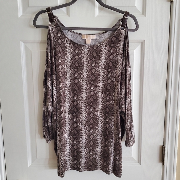MICHAEL Michael Kors Tops - MICHAEL MICHAEL KORS Brown Snake Print Cold Shoulder 3/4 Ruched Sleeves size L